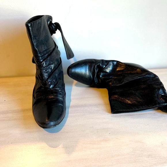 Aldo Black Bootie - Picture 3 of 5